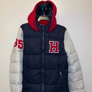 Tommy Hilfiger puffer jacket wind resistant